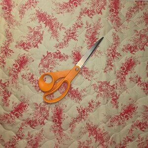 VTG 4 yds 12" Red Toile Single Faced Quilted Allover Floral/Roses Cotton Fabric